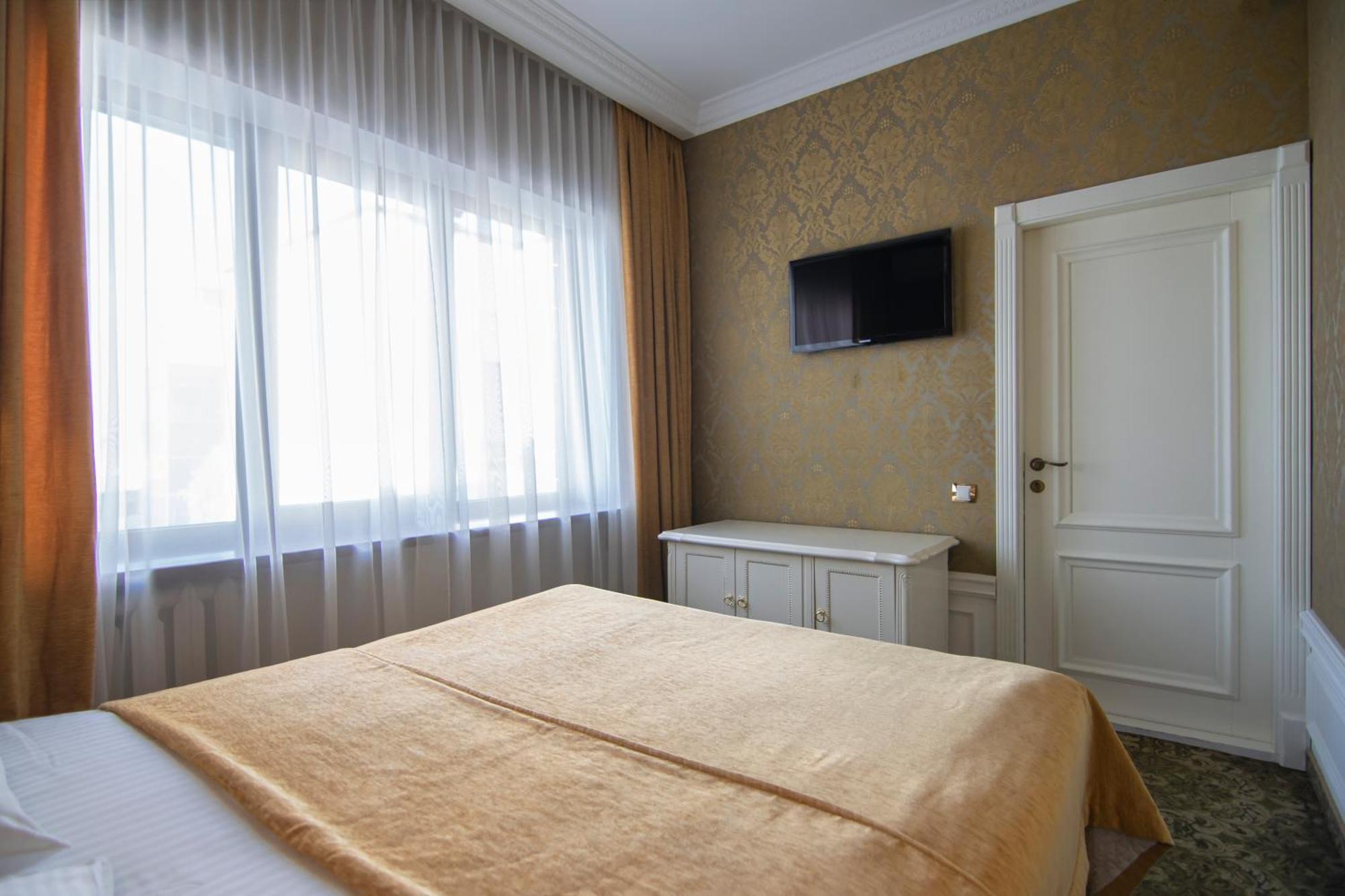 Royal Olympic Hotel Kyiv Exterior photo