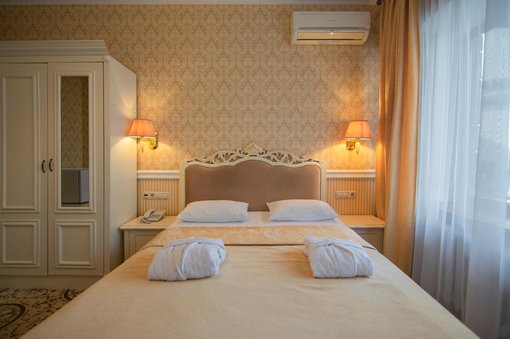 Royal Olympic Hotel Kyiv Exterior photo