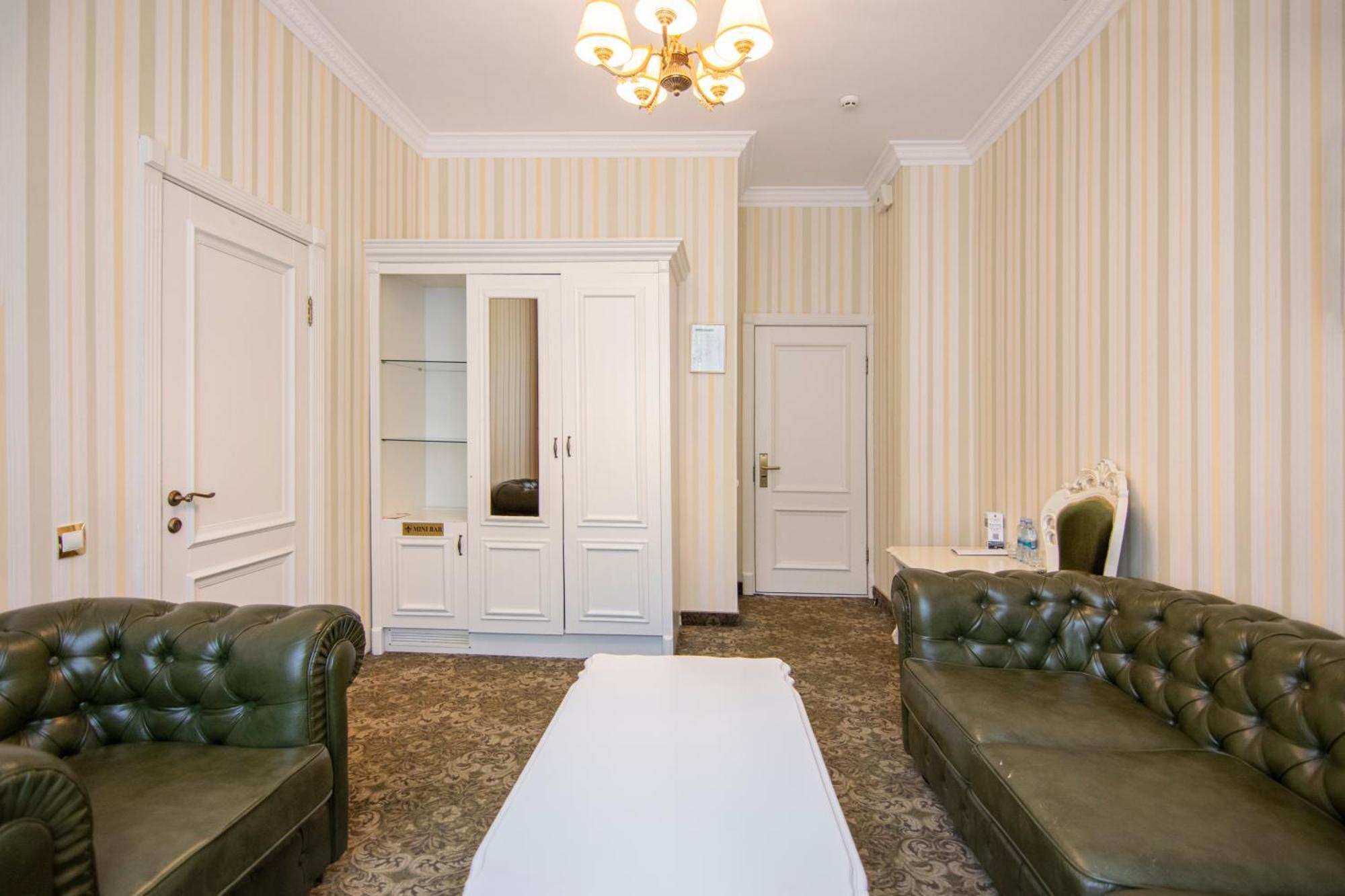 Royal Olympic Hotel Kyiv Room photo
