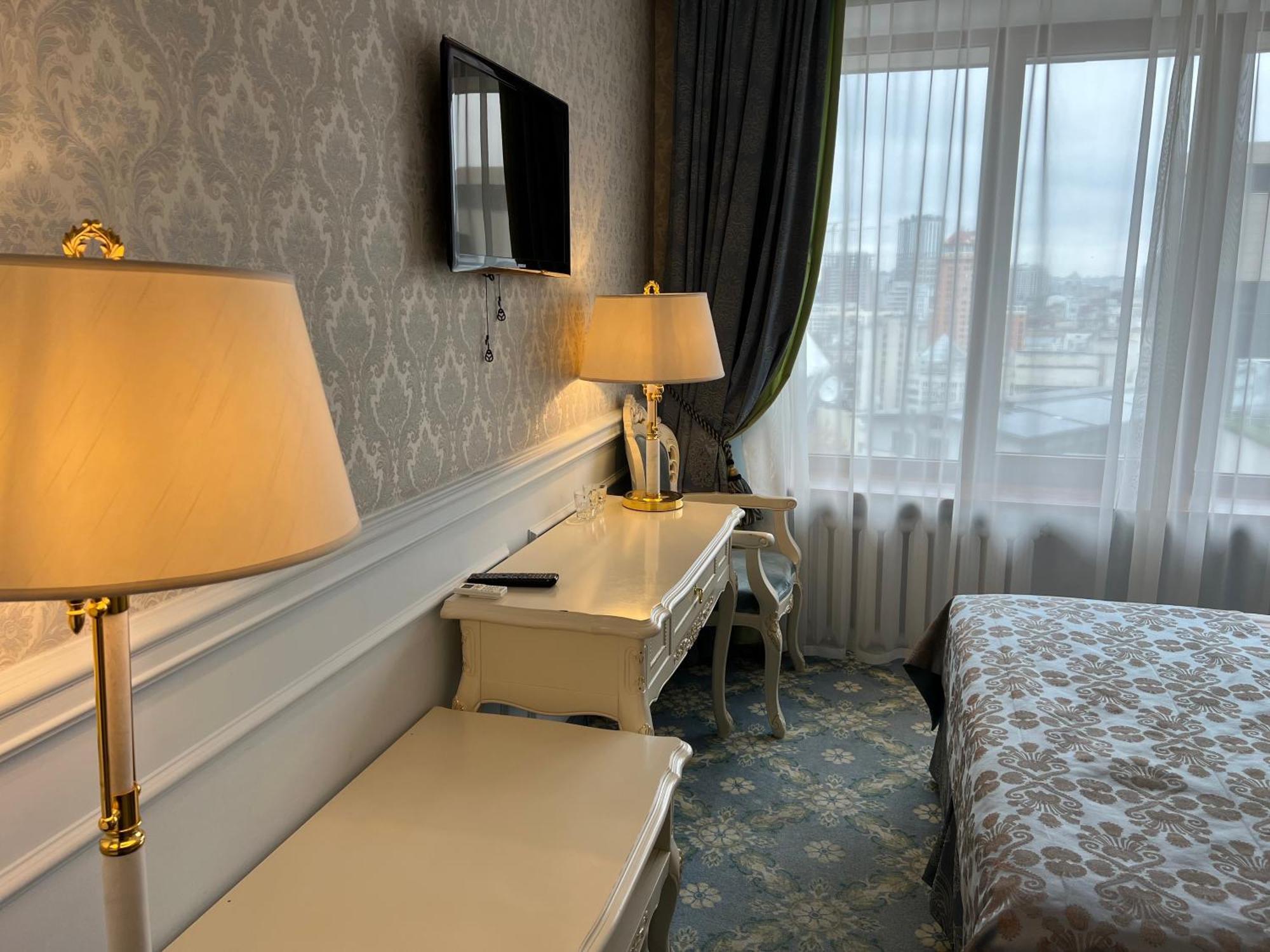 Royal Olympic Hotel Kyiv Room photo